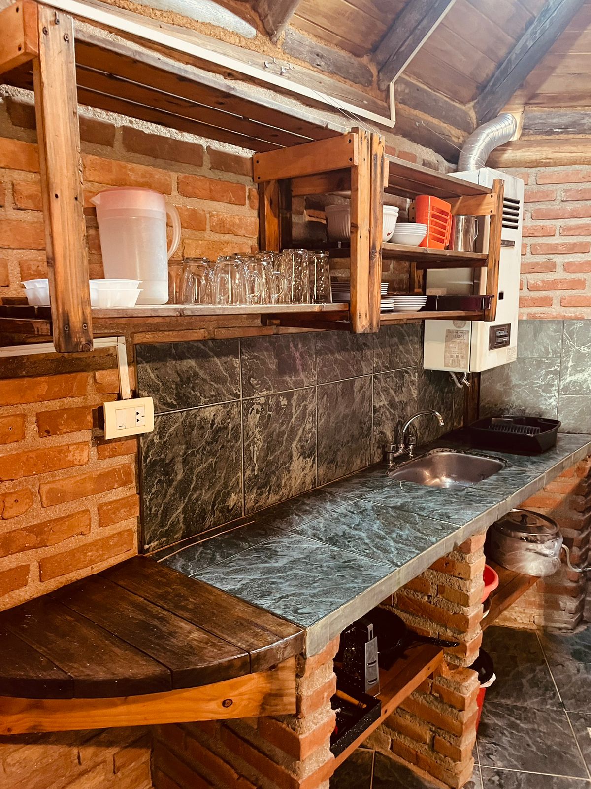 Pequeña cocina del bungalow
