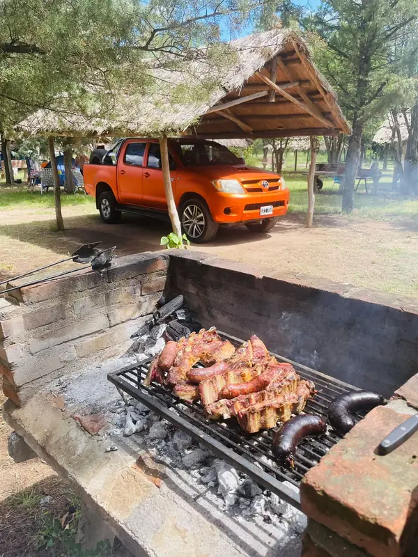Parrilla en la zona de acampe