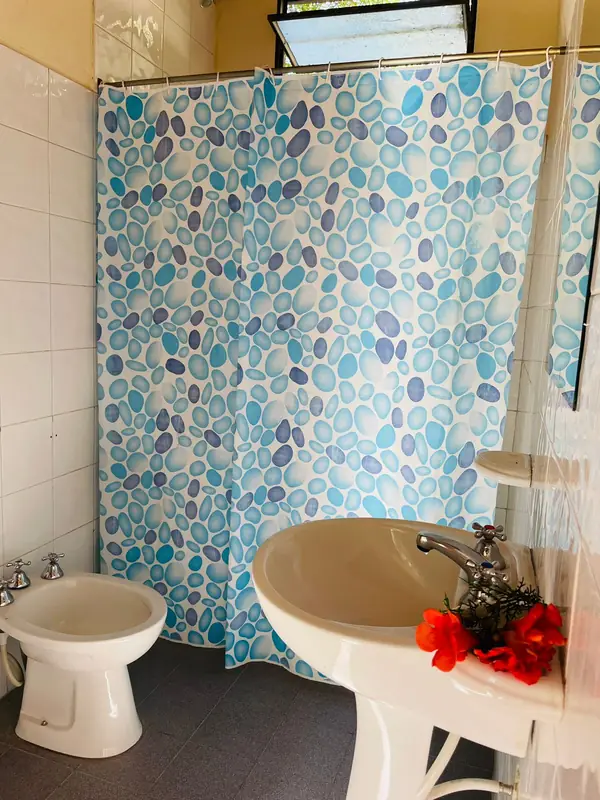 Baño completo de la Cabaña Simple